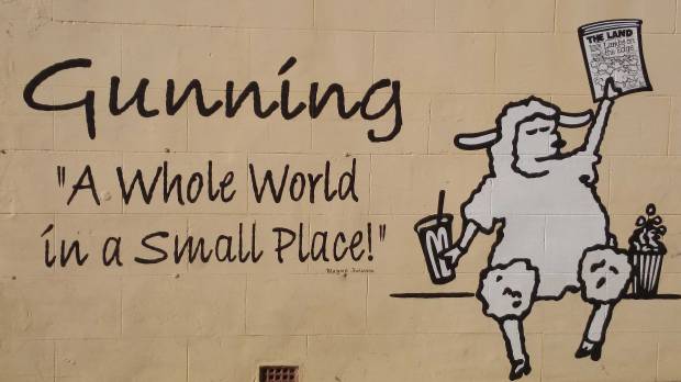 Gunning mural, photo by Martin Drury