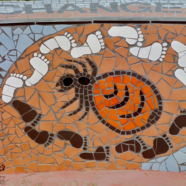 Kondoni sculpture ©2014 Garry Benson